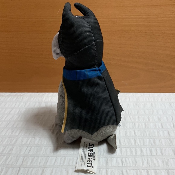 SuperPets Batman Dog & WonderWoman Pig Plush - Picture 12 of 16